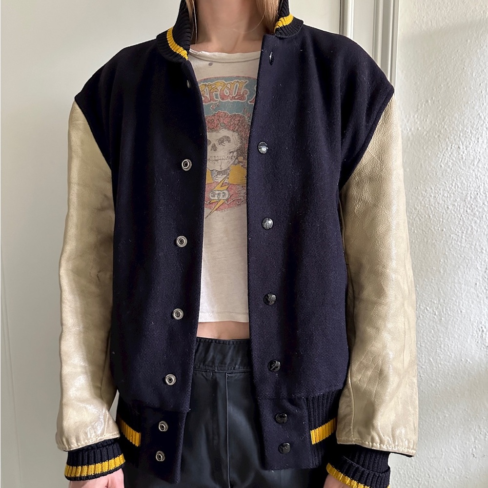 Whiting Los Angeles Vintage Varsity Jacket. Size 40 (small). Worn vintage patina - Picture 2 of 7